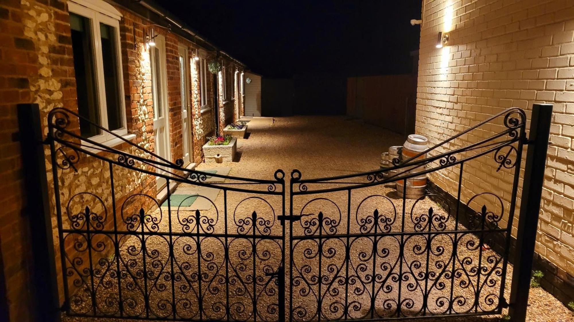 Hotel The Bedingfeld Arms Oxborough Exterior foto