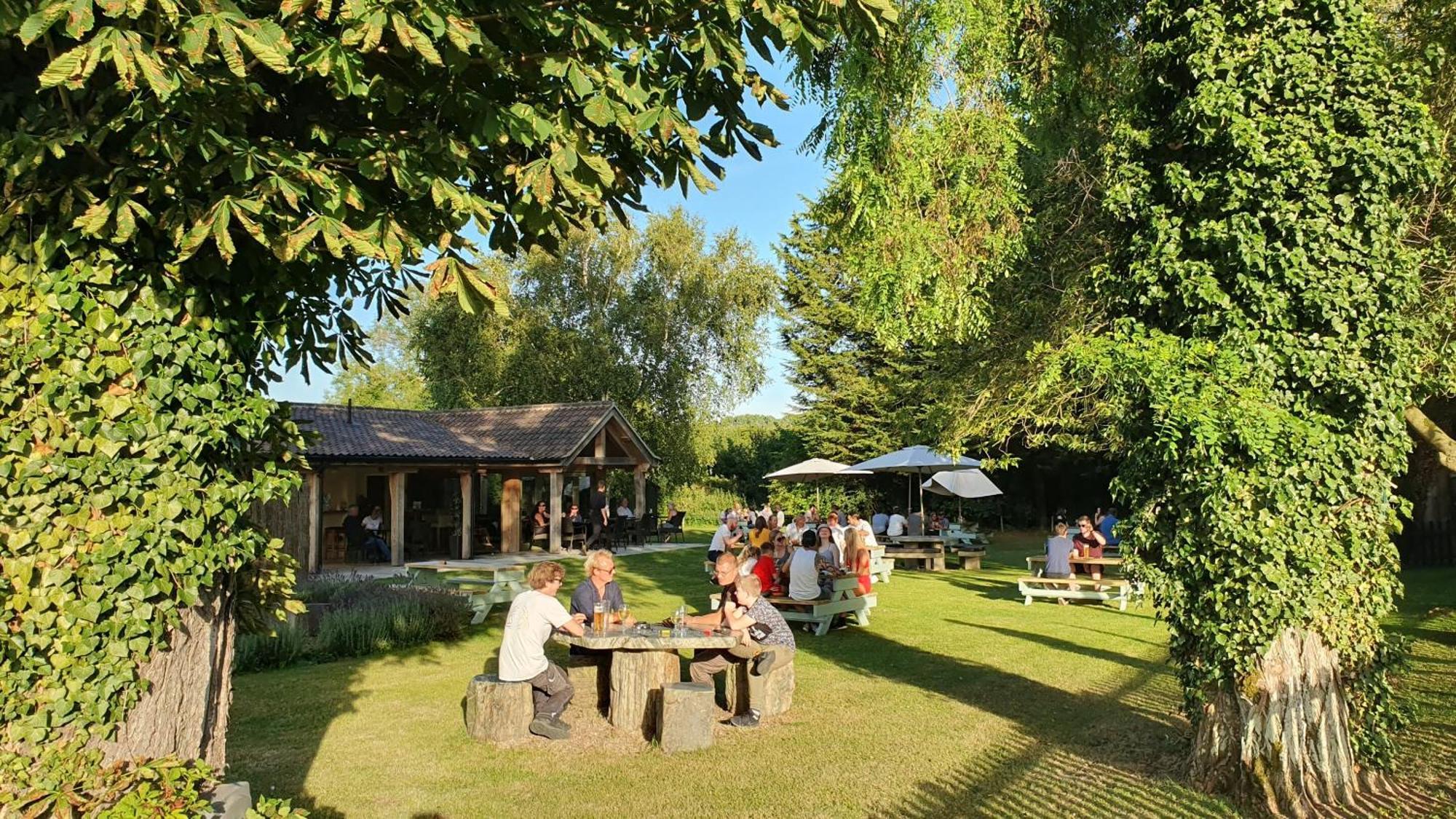 Hotel The Bedingfeld Arms Oxborough Exterior foto