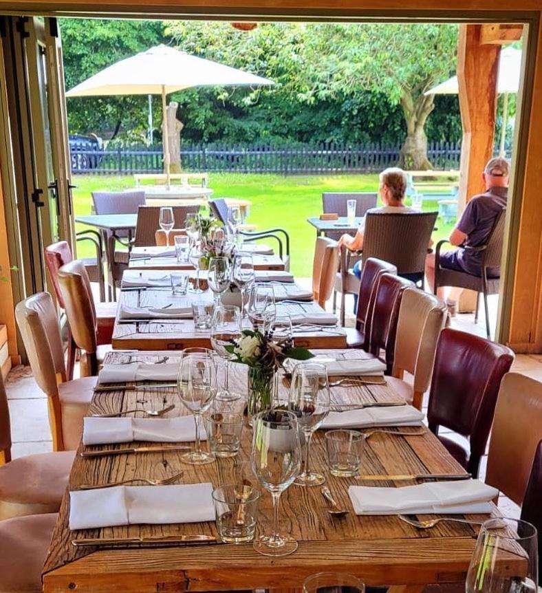 Hotel The Bedingfeld Arms Oxborough Exterior foto